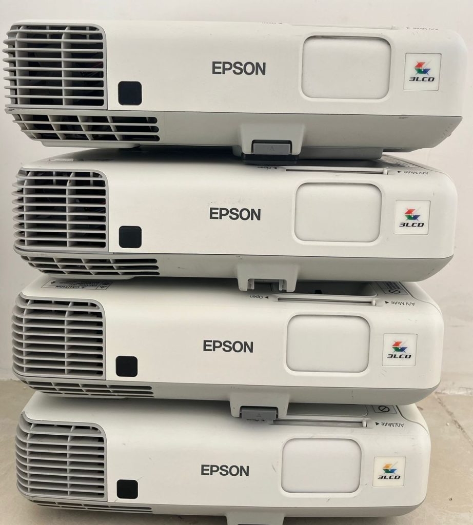 Epson EB-905